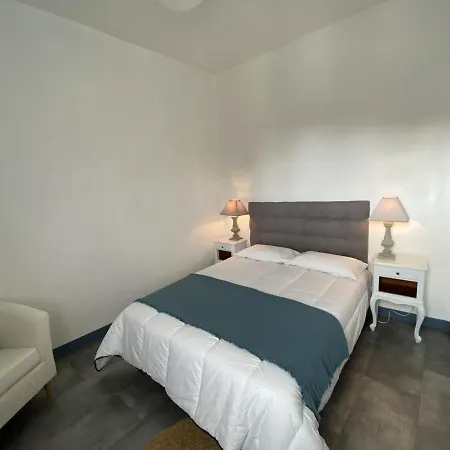 Cosy A Fouras: 1 Chambre, Proche Commerces Et Plages, Wifi, Tv, Cuisine Equipee - Fr-1-709-70 * Fouras