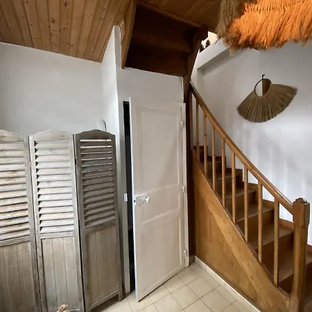 Cosy A Fouras: 1 Chambre, Proche Commerces Et Plages, Wifi, Tv, Cuisine Equipee - Fr-1-709-70 *